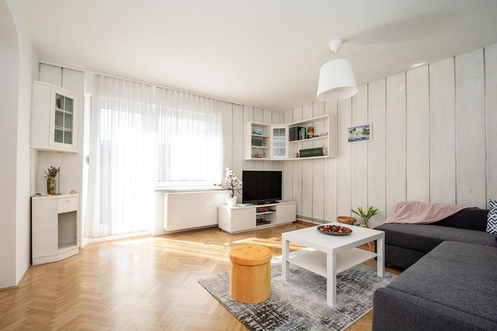 Magnolia Apartment - Free Private Parking Любляна Экстерьер фото